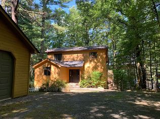 102 Maple Dr, Shohola, PA 18458