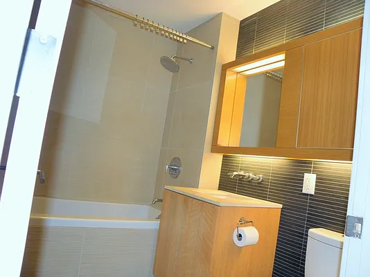 Rented by Evergreen Apartments BK | media 2