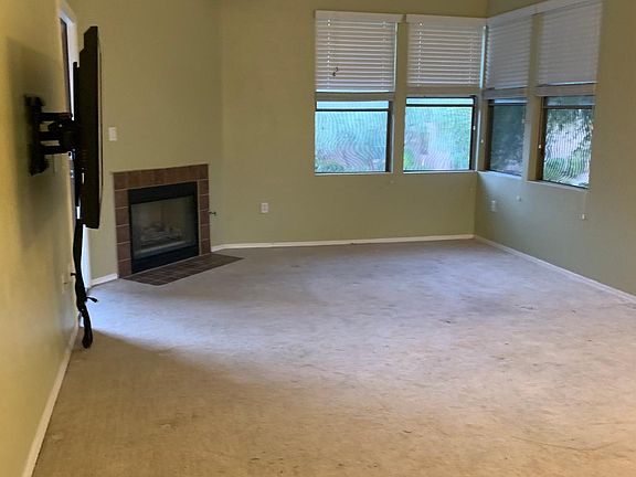 3rd image of 19777 N 76th St APT 2289