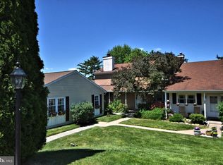 34 Edinboro Cir, Chalfont, PA 18914