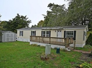 7 First Ave, Pocasset, MA 02559