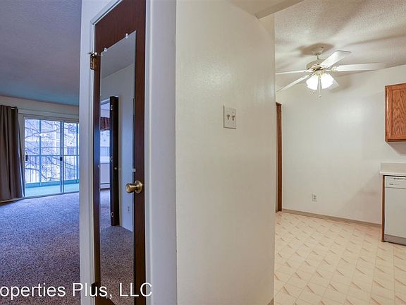 4th image of 3022 S Wheeling Way APT 207