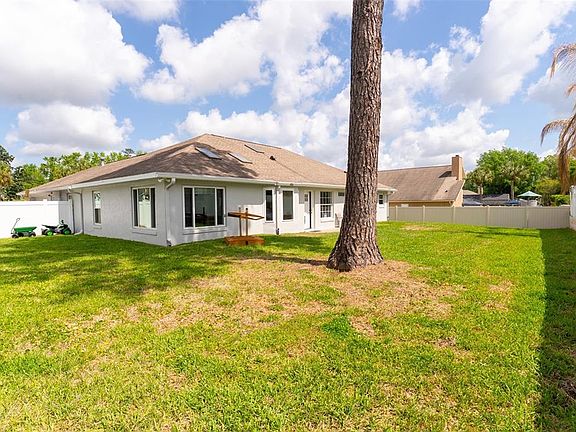 3rd image of 1088 SW 32ND LANE