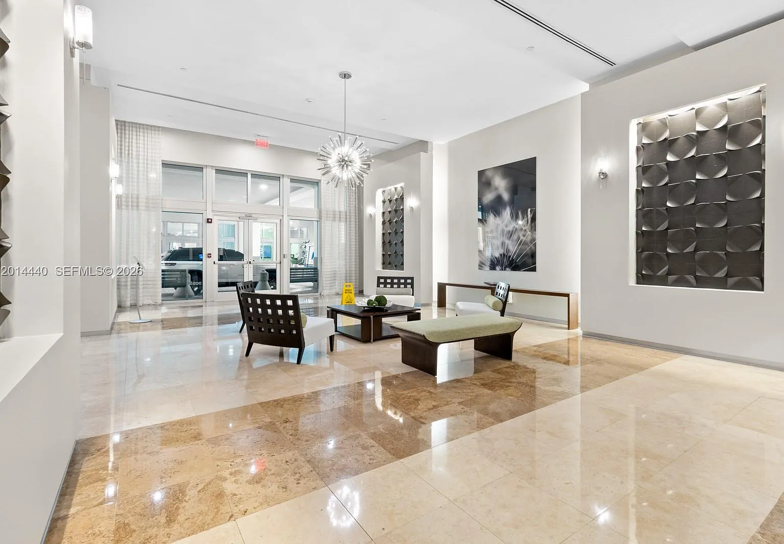 Metropolis I At Dadeland — Photo 3