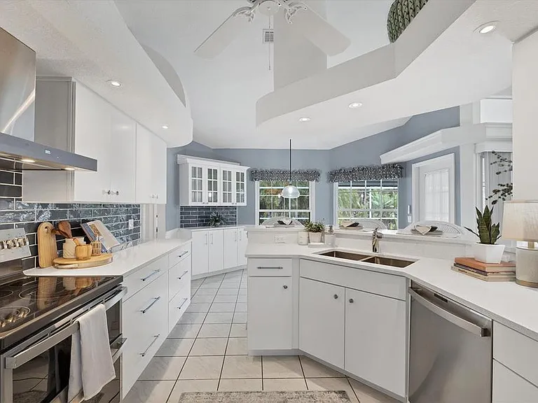 11 Amberjack Ln — Photo 25
