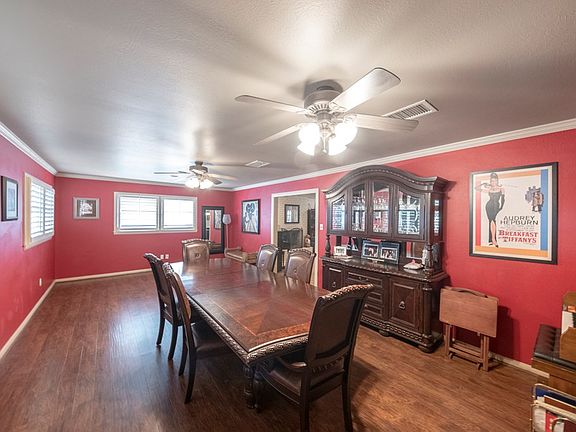 5th image of 2906 Douglas Dr