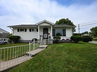 1497 Woodland Dr, Morgantown, WV 26505