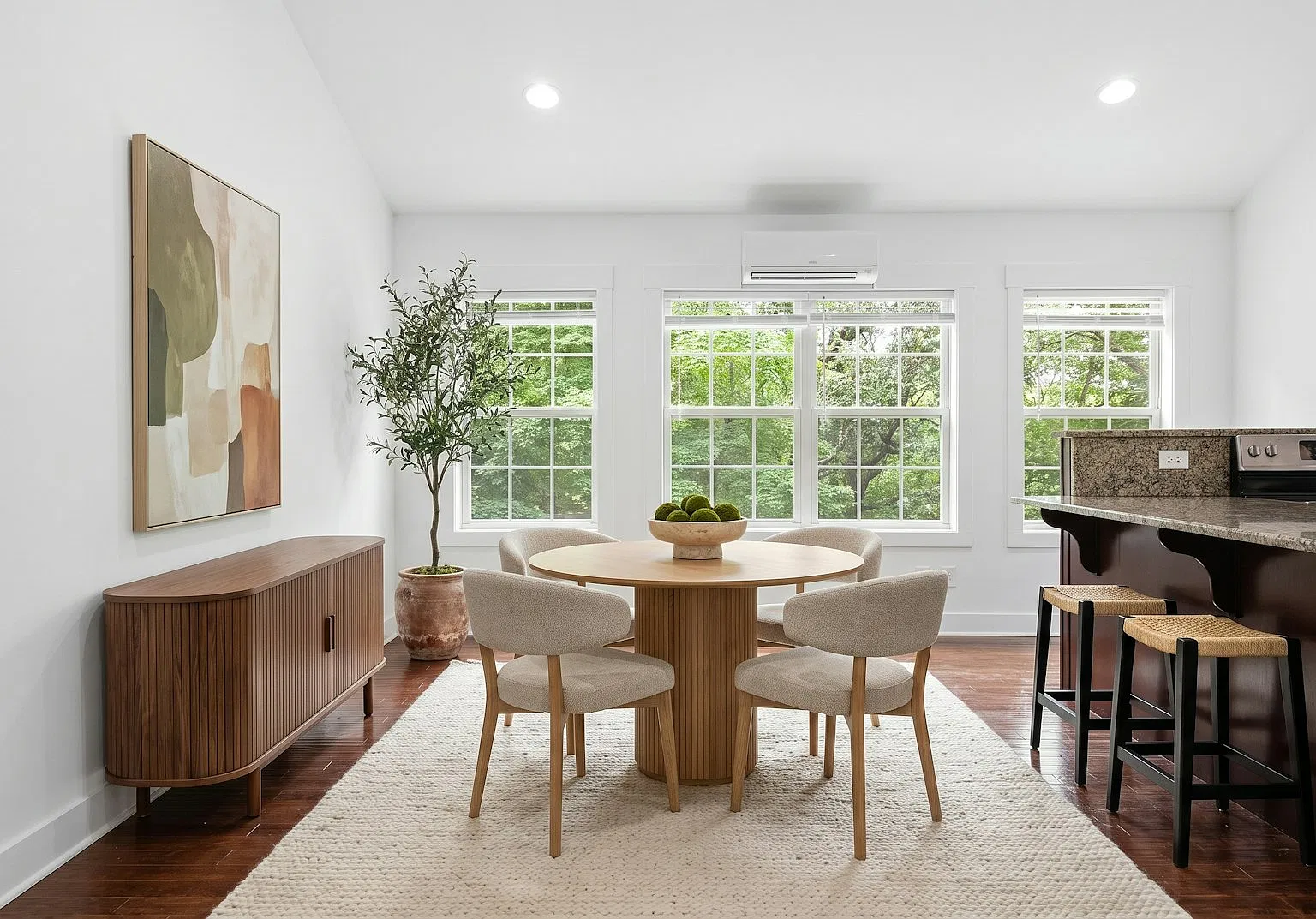 251 Oak Drive — Photo 2