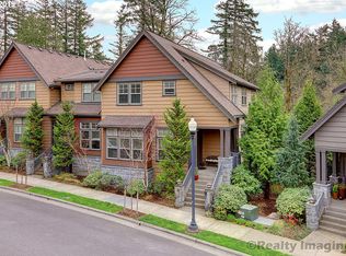 10194 SW Windwood Way, Portland, OR 97225