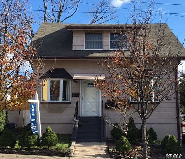 1st image of 39 S Bayles Ave