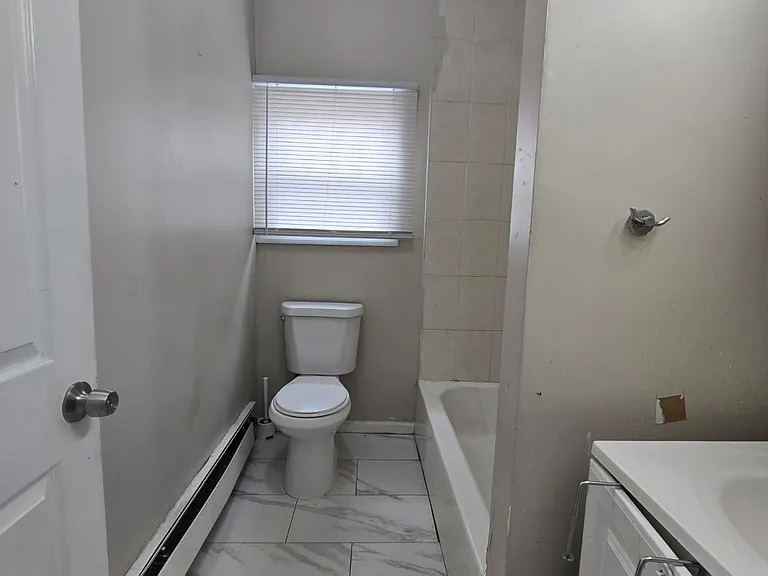216 3rd St #3B — Photo 2