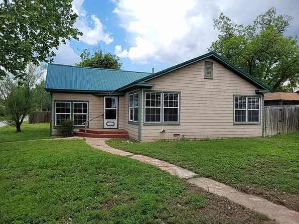 400 E Main St, Tipton, OK 73570