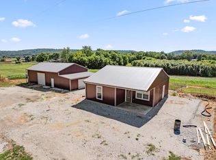 1050 Franks Ferry Rd, Sparta, TN 38583