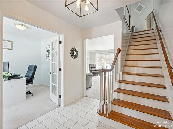 5th image of 3701 Oak Dr