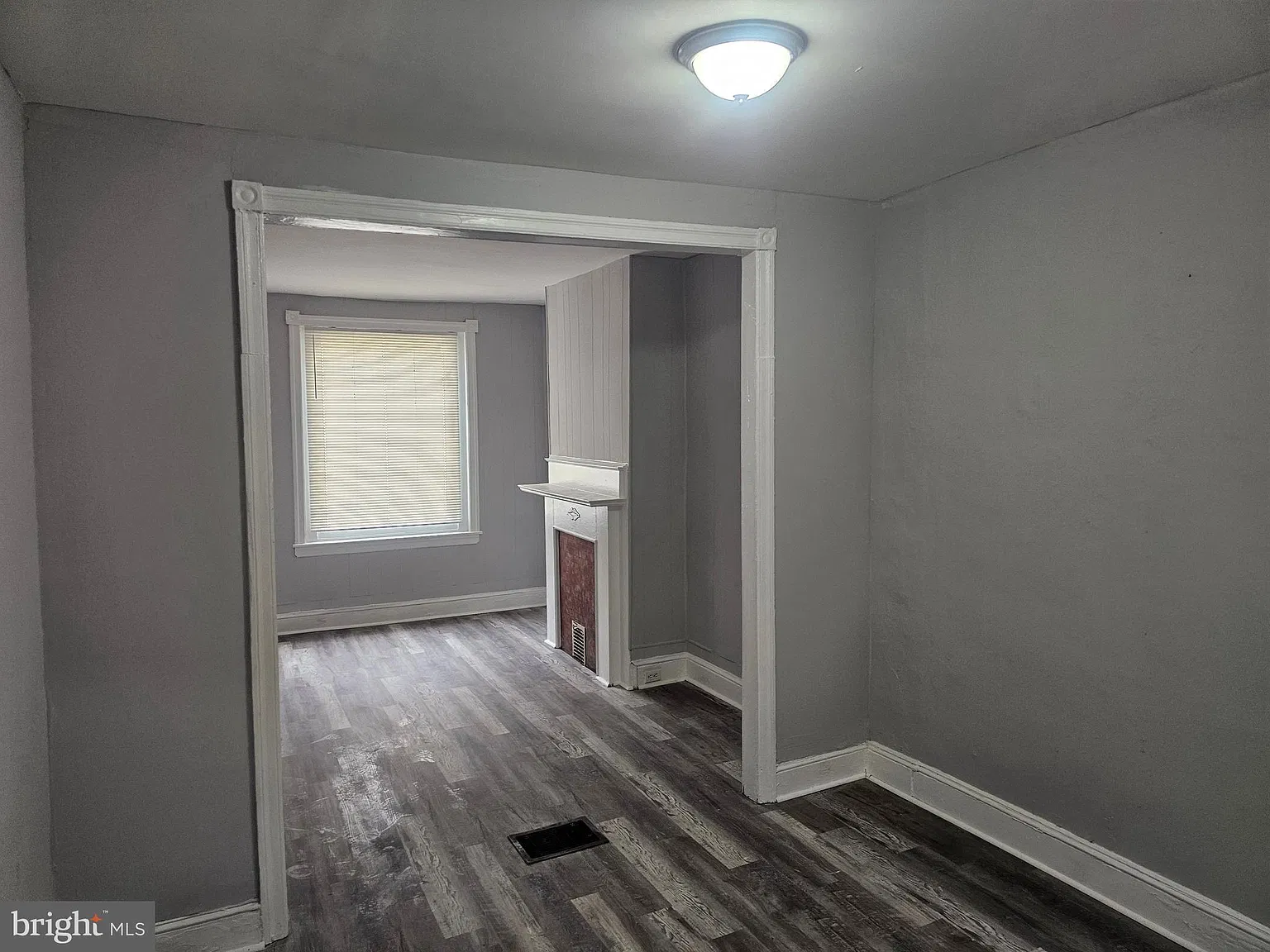 3 bed, 1.0 bath, 920 sqft, $1,400 — Photo 3