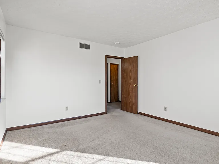 Wile - 1310-1316 Palmer House — Photo 8