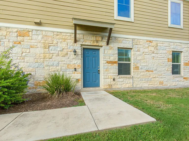 1620 Bryant Dr #2104 — Photo 3
