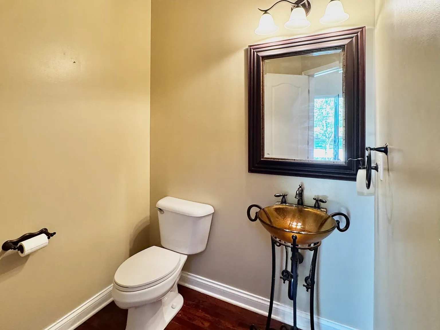 4 bed, 2.5 bath, 2920 sqft, $3,395 — Photo 4