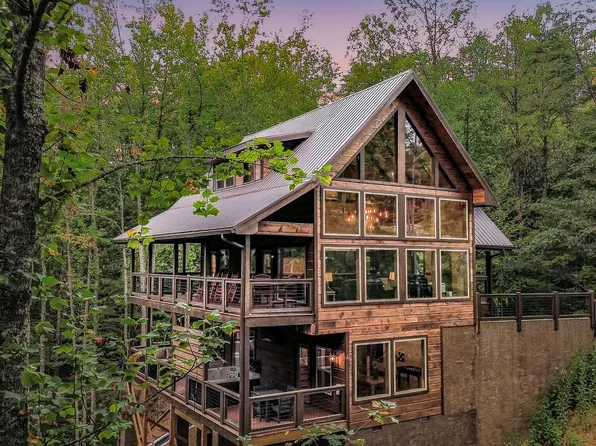 2793 Dogwood Loop Dr, Sevierville, TN 37876
