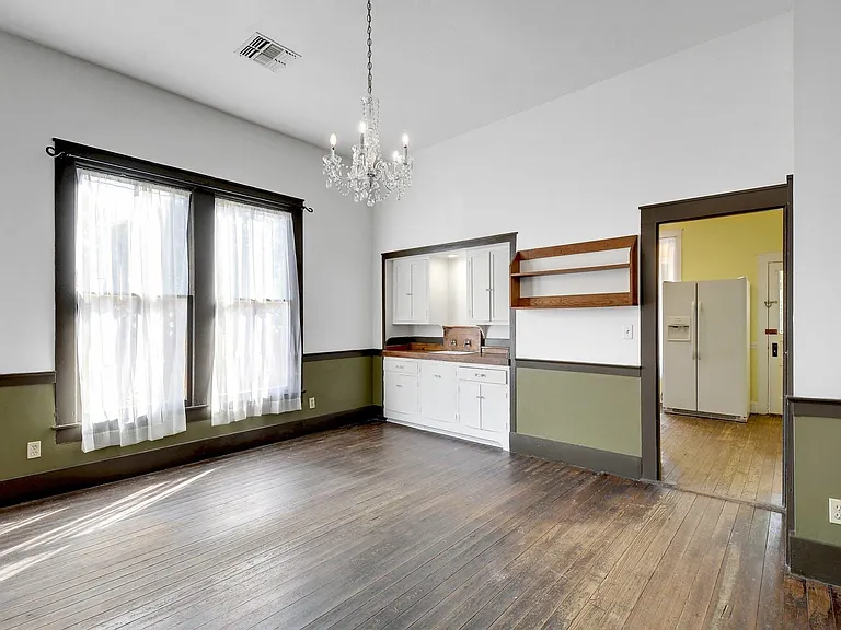 304 Olive St — Photo 8