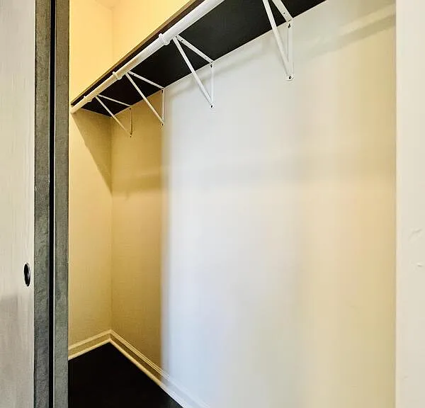 1371 S California Ave #2W — Photo 25