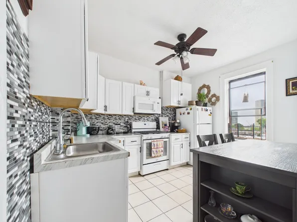 61 65th Street image 9 of 17