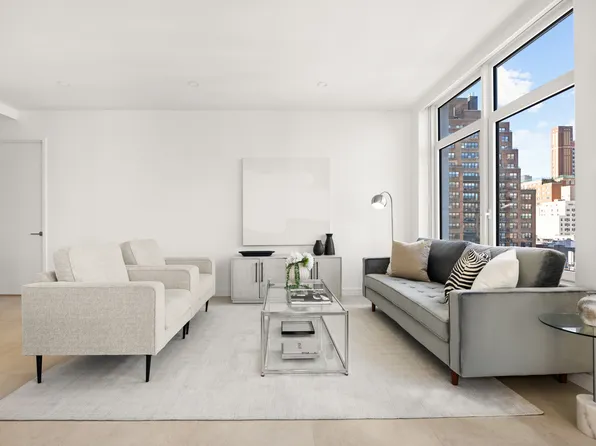 300 East 83rd Street 14B image 3 of 23