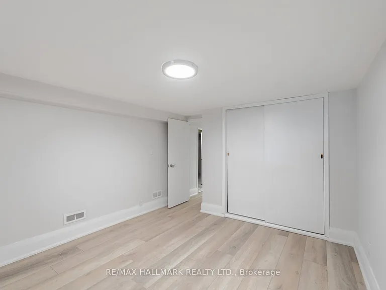 66 Ferncroft Dr — Photo 30