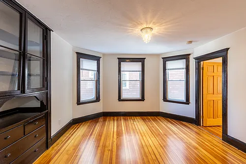87 Adams St #2 Photo 1