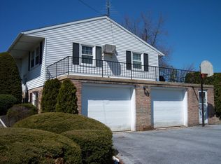 710 Narrows Dr, Lebanon, PA 17046