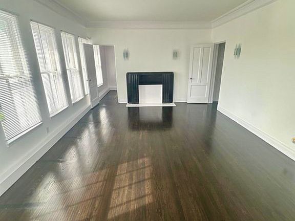 4th image of 100 N Sycamore Ave APT 42