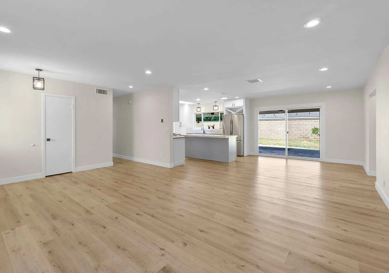 Recently Remodeled Single Family Home with Large Lot — Photo 3