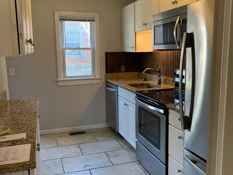 616 E 63rd St — Photo 12