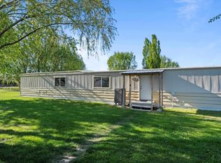 2702 W Sandy Ln, Benton City, WA 99320
