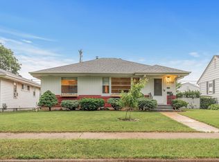 5052 Queen Ave N, Minneapolis, MN 55430