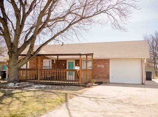 3001 Dwelle Dr, Enid, OK 73701