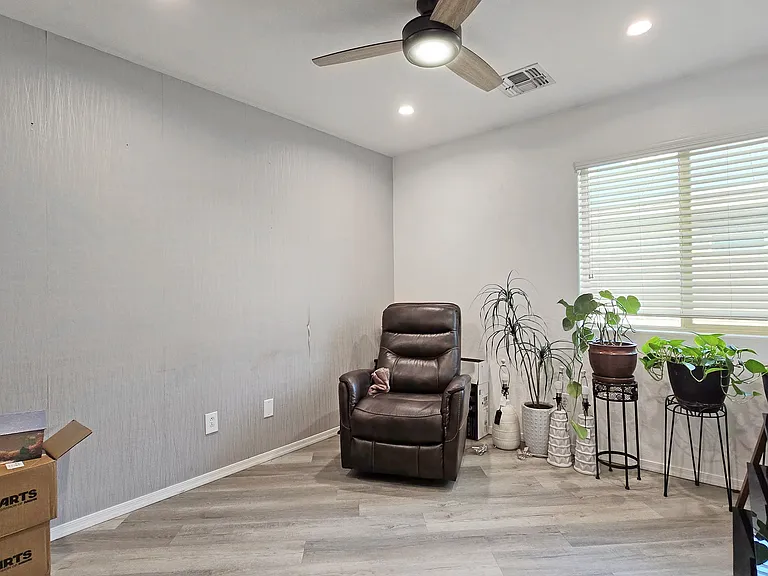 3913 S 185th Ln — Photo 23