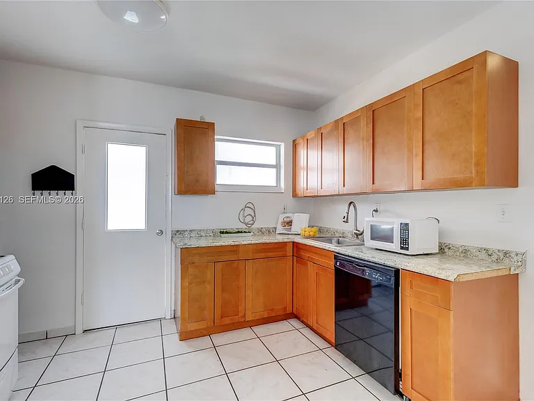 1300 Lincoln Rd #B802 — Photo 15