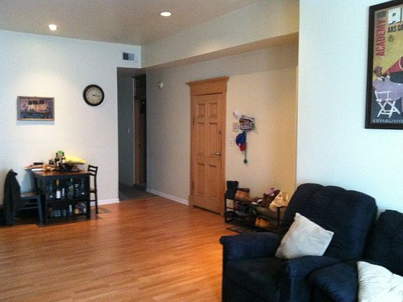 2nd image of 2360 N Lincoln Ave APT 3
