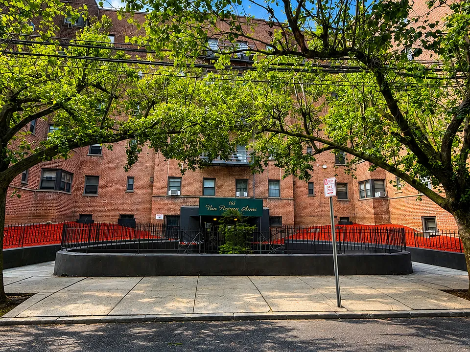 165 Vroom St #4B