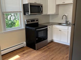 122 Englewood Ave #2R, Pawtucket, RI 02860