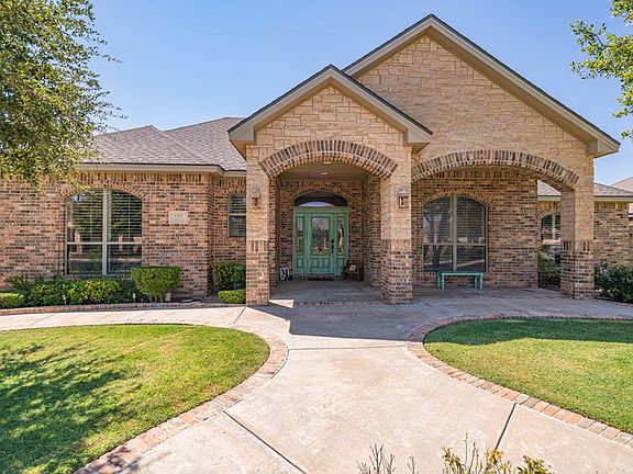 2nd image of 1207 Castle Rock Ct
