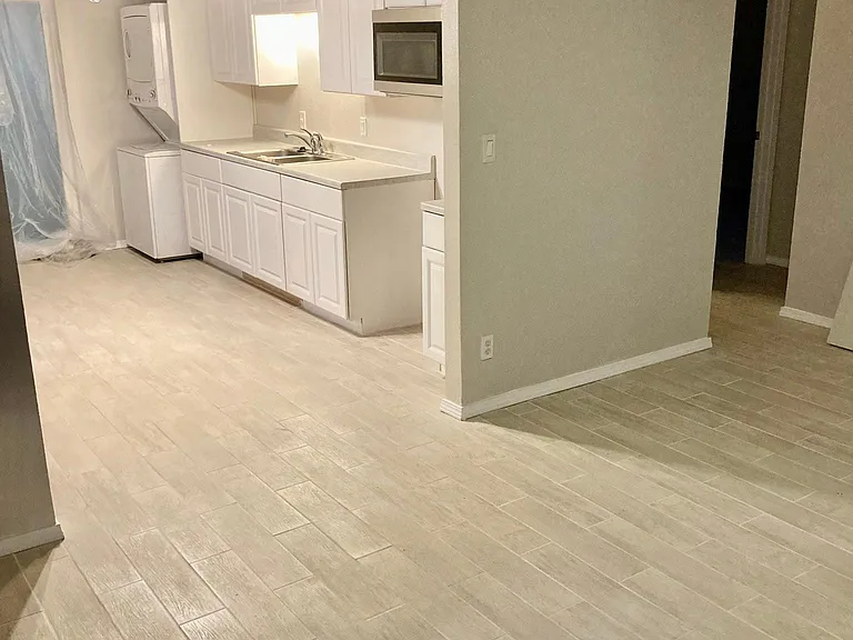 2705 Dakota St NE — Photo 10