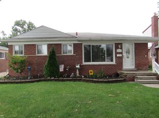 24674 Marine Ave, Eastpointe, MI 48021