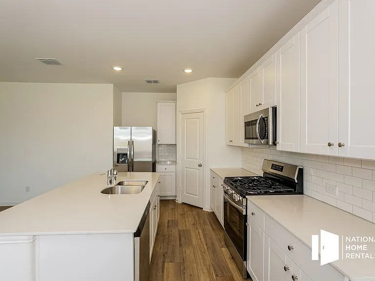 1332 Pistachio Dr — Photo 6