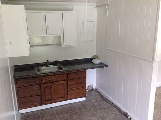 2nd image of 1514 N Hyde Park Ave APT 1