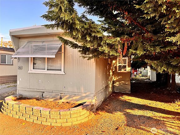 2nd image of 10302 Lakeview Avenue SW #35