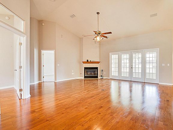 2nd image of 5330 NE 6th Ct