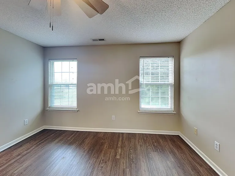 1006 Fort Clapsop Ct — Photo 9