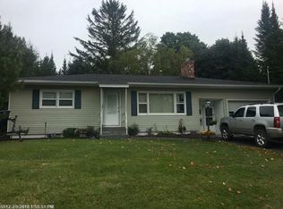 51 Hillside St, Presque Isle, ME 04769